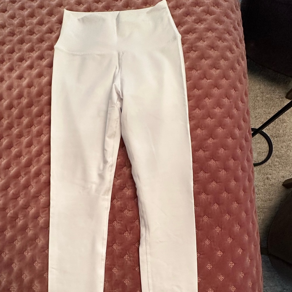 ALO yoga white airbrush legging